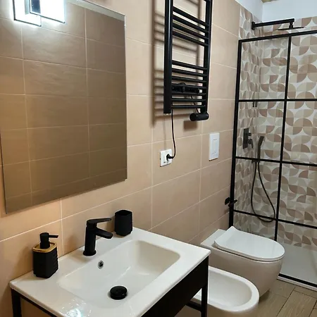 B&borrelli La Dimora Dell Artista Guest house Naples